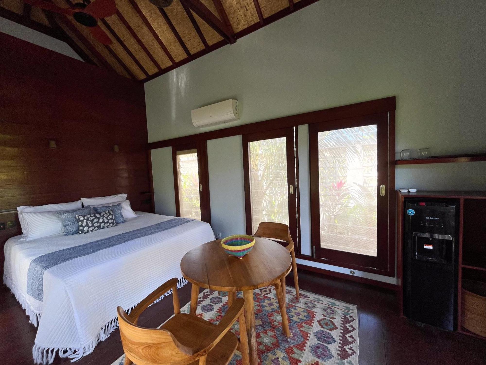Kura Kura House Hotel Sekongkang Eksteriør billede