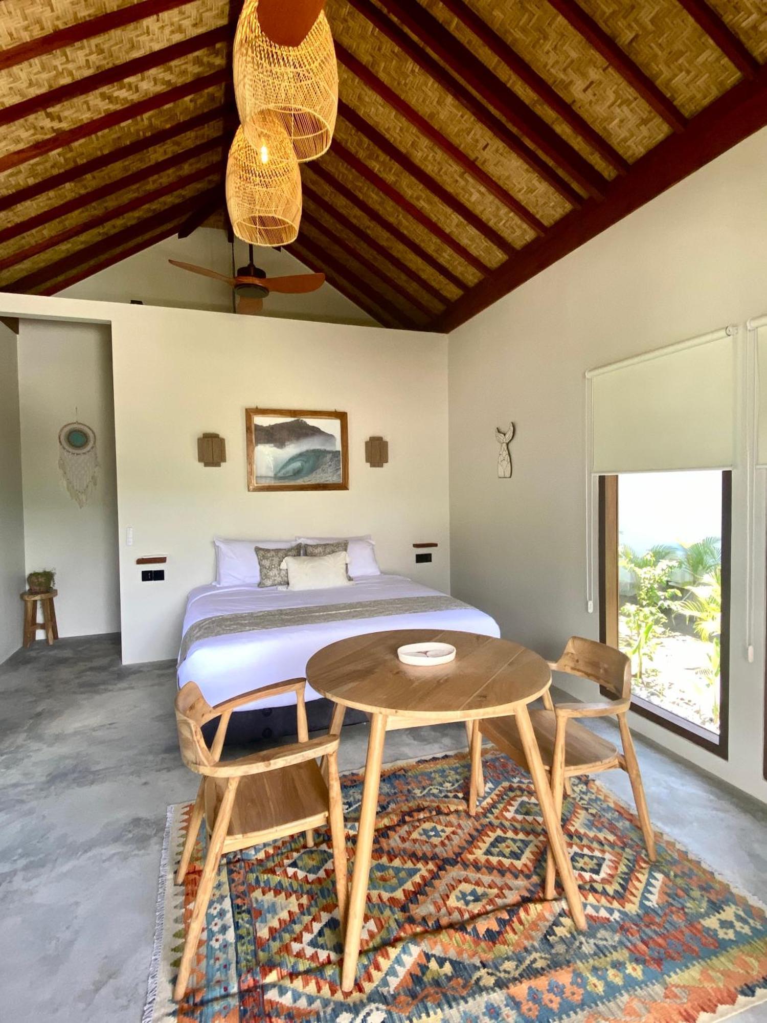 Kura Kura House Hotel Sekongkang Eksteriør billede